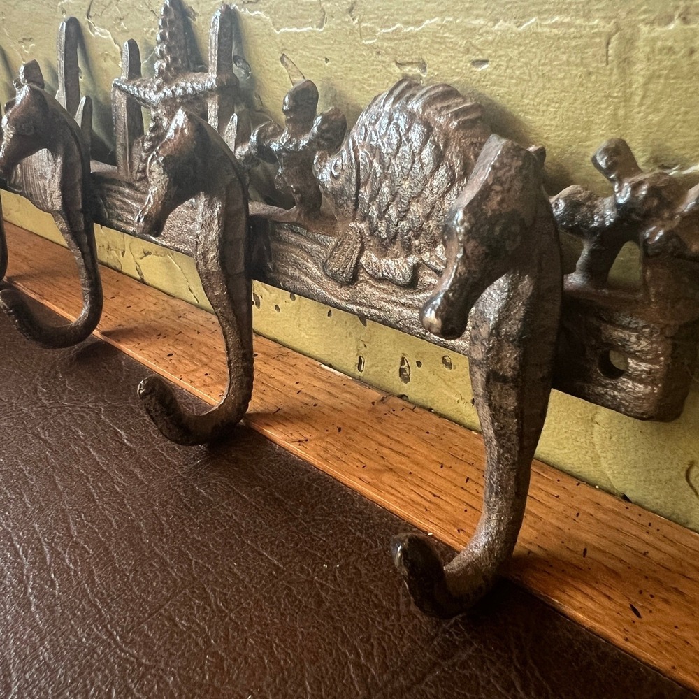 Nautical Cast Iron Wall Hook Rack Coastal Beach Shell Seahorse Starfish Decor - Picture 7 of 12